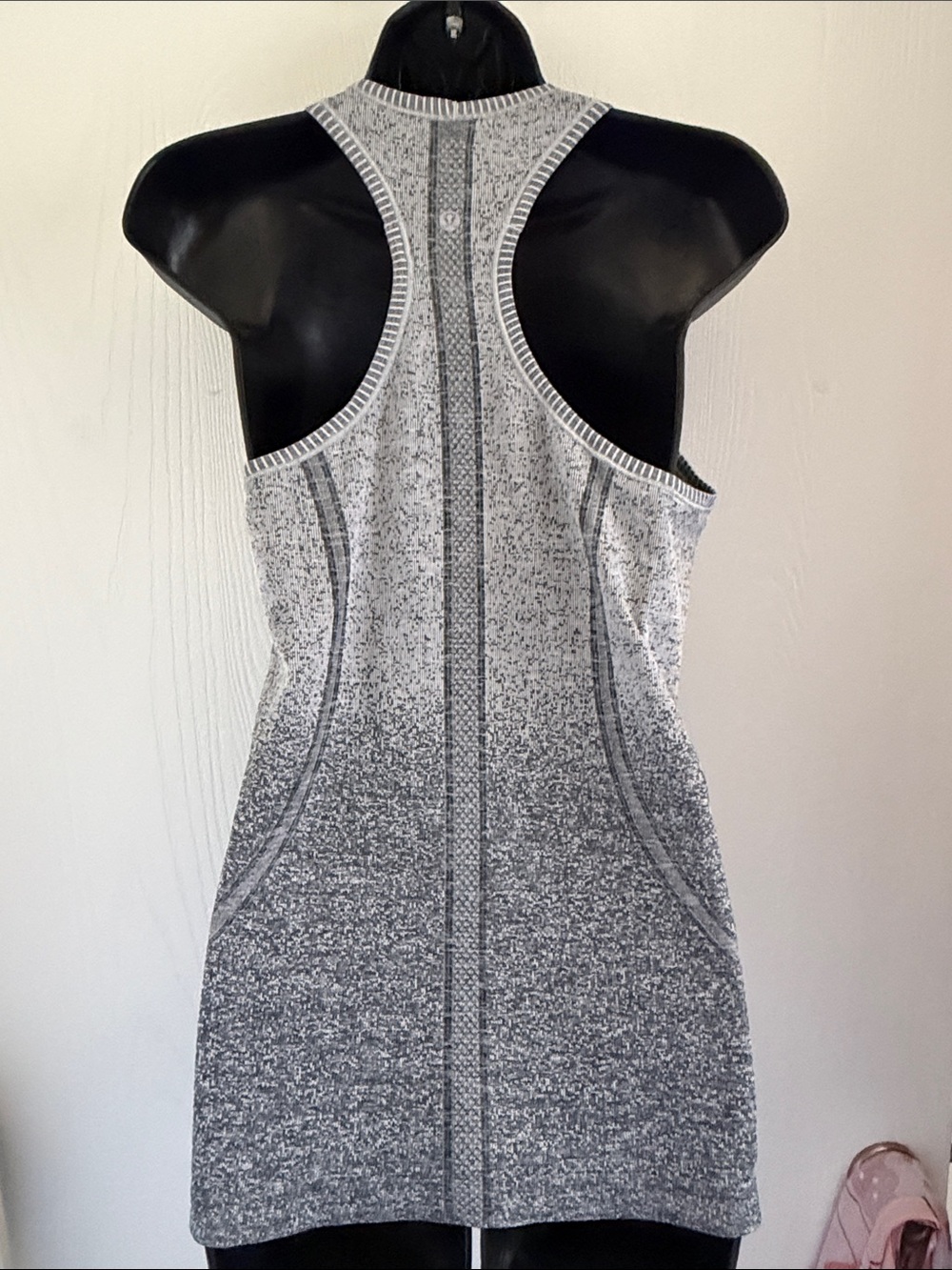 Lululemon Swiftly Tech Racerback - Picture 4 of 7